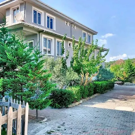 Ahmet Teacher Hotel,6 Minutes From The Airport Arnavutkoy Exterior photo